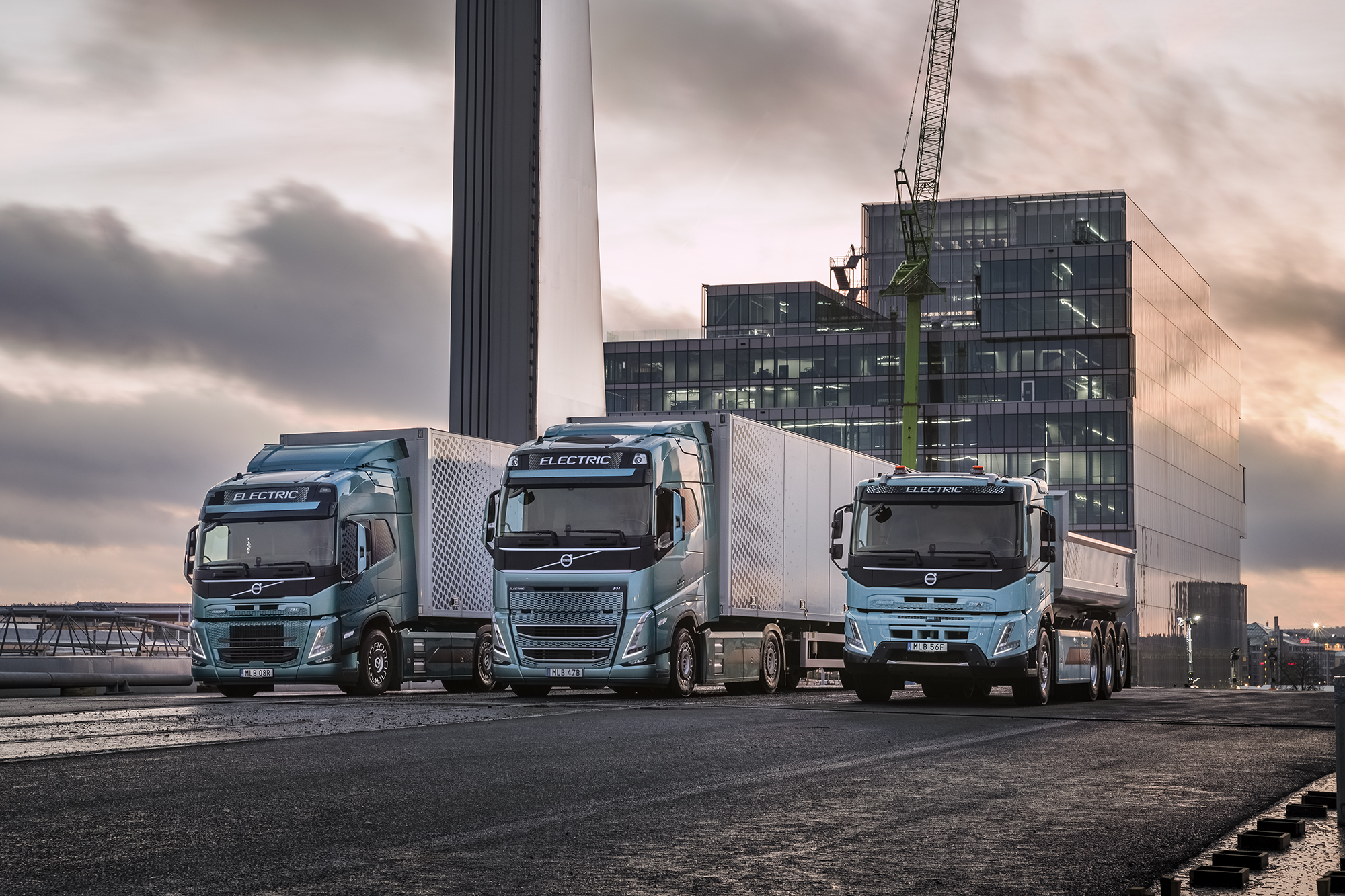 Volvo Trucks с готовност да електрифицира голяма част от товарните превози